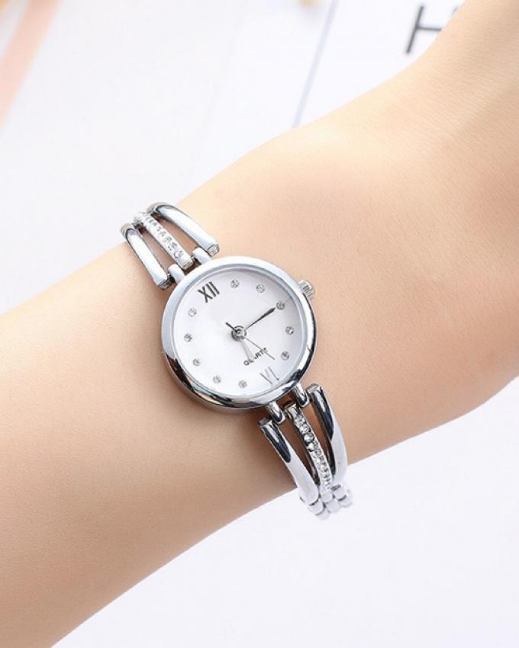 Buy Stylish Chain Watch For Women in Pakistan | Affordable.pk