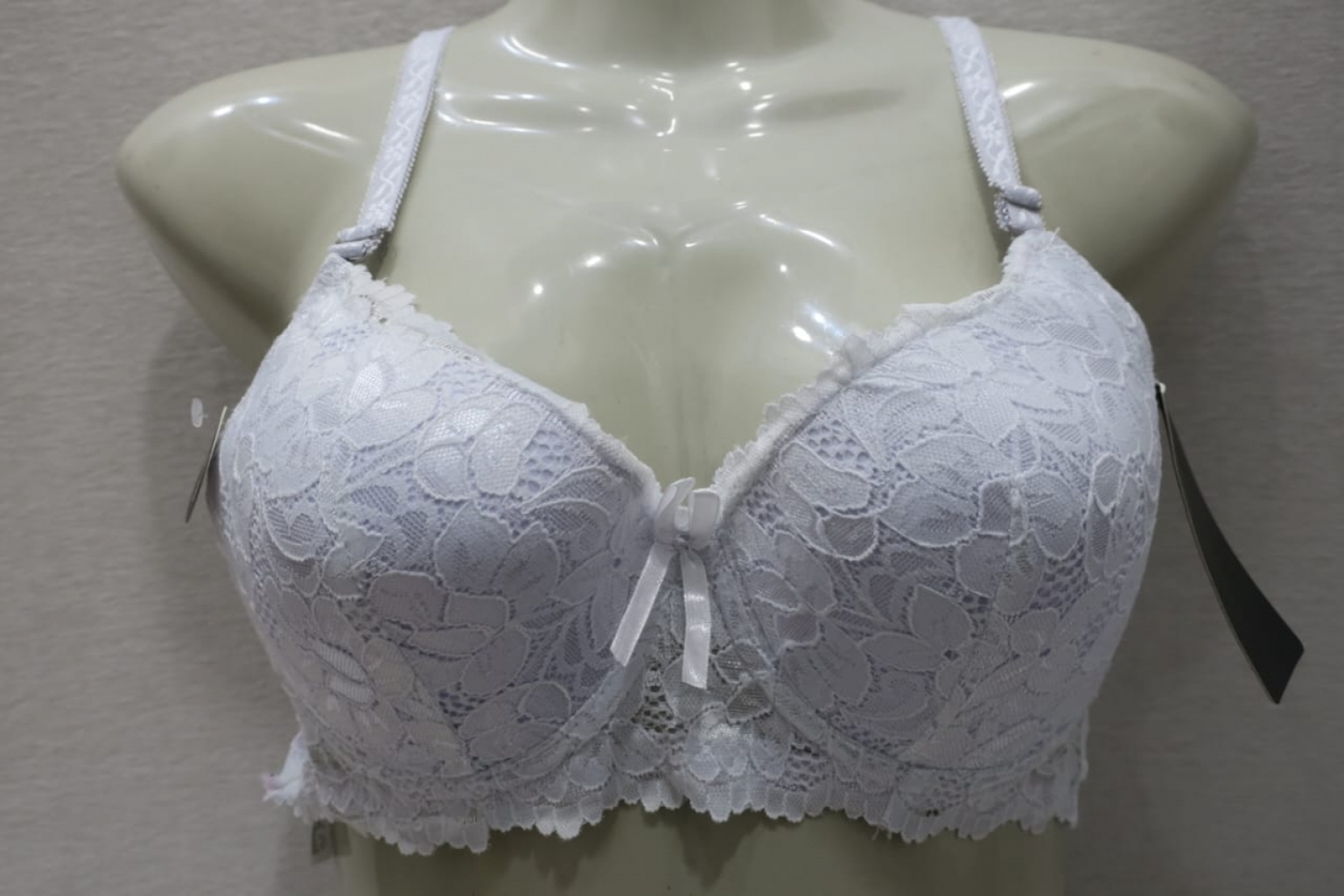 Double Padded Bra For Girls With Lace Detailing  Online Shopping In  Pakistan - Undergarments - Jewellery 
